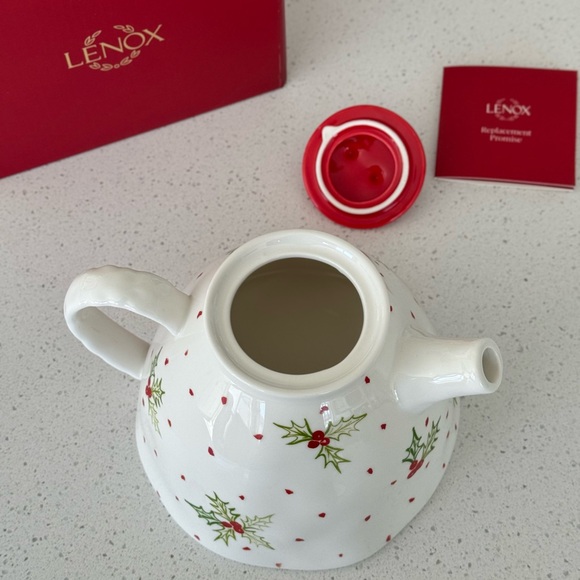 Lenox Bayberry Teapot. New in box. - Picture 7 of 8